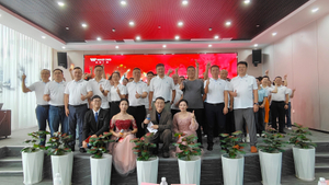 年会合照.jpg